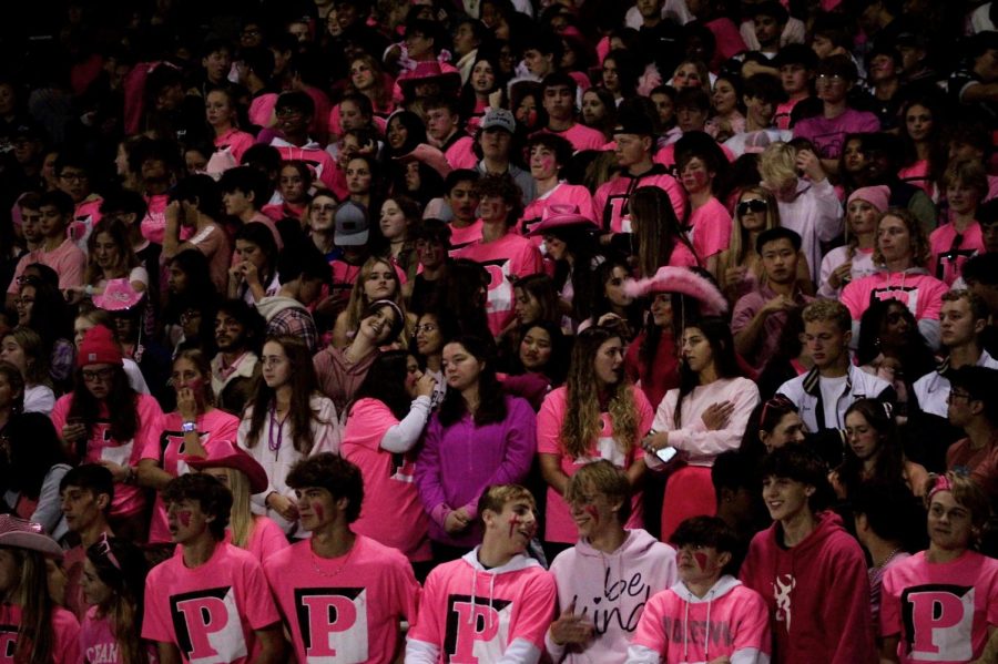 Students+wearing+their+Homecoming+Pink+Out+booster+club+shirts