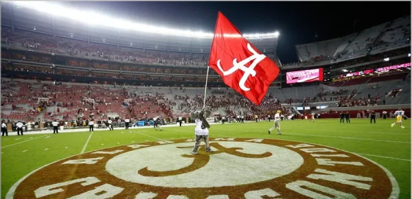 Navigation to Story: Tide Turns: Alabama Faces Back to Back Losses