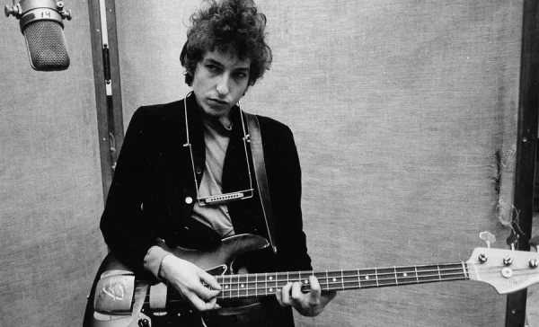 Navigation to Story: Bob Dylan Isn’t Such A Complete Unknown Anymore