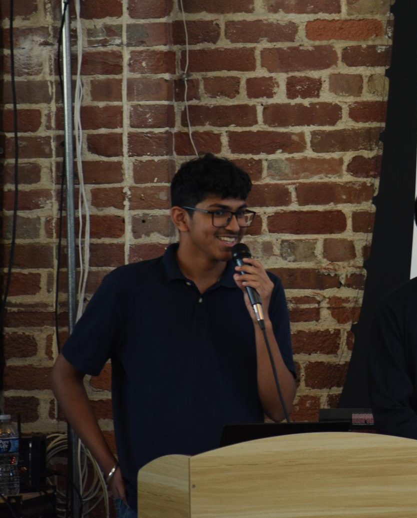 Sarthak Pal-Mahajan talking to the audience